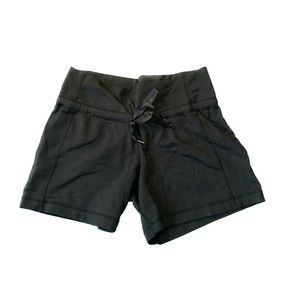 lulu shorts, size 4